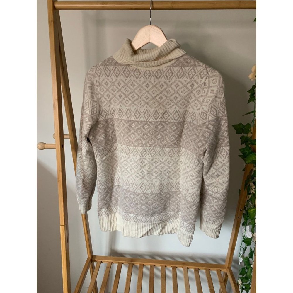 Turtle Neck Sweater - Picture 2 of 4